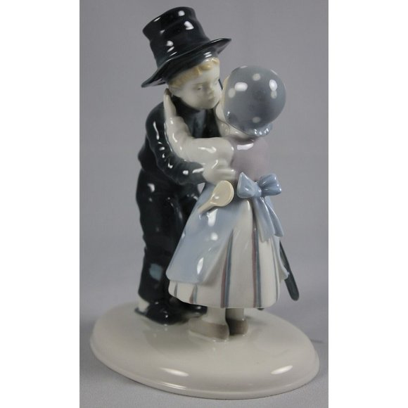Vintage Metzler & Ortloff East Germany Porcelain Chimney Sweep and Wife Figurine - Picture 2 of 14